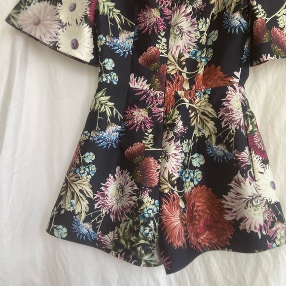 KEEPSAKE the Label Off-the-Shoulder Floral Romper Size Small - Picture 8 of 16
